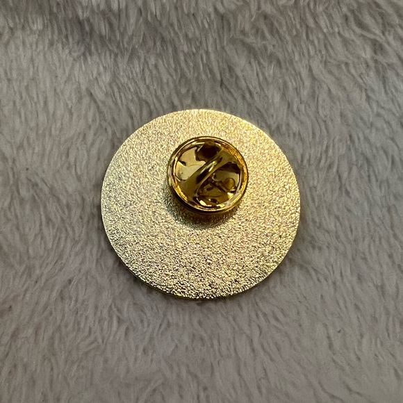 Carnivorous coalition Venus fly trap plant lapel pin - Picture 3 of 3